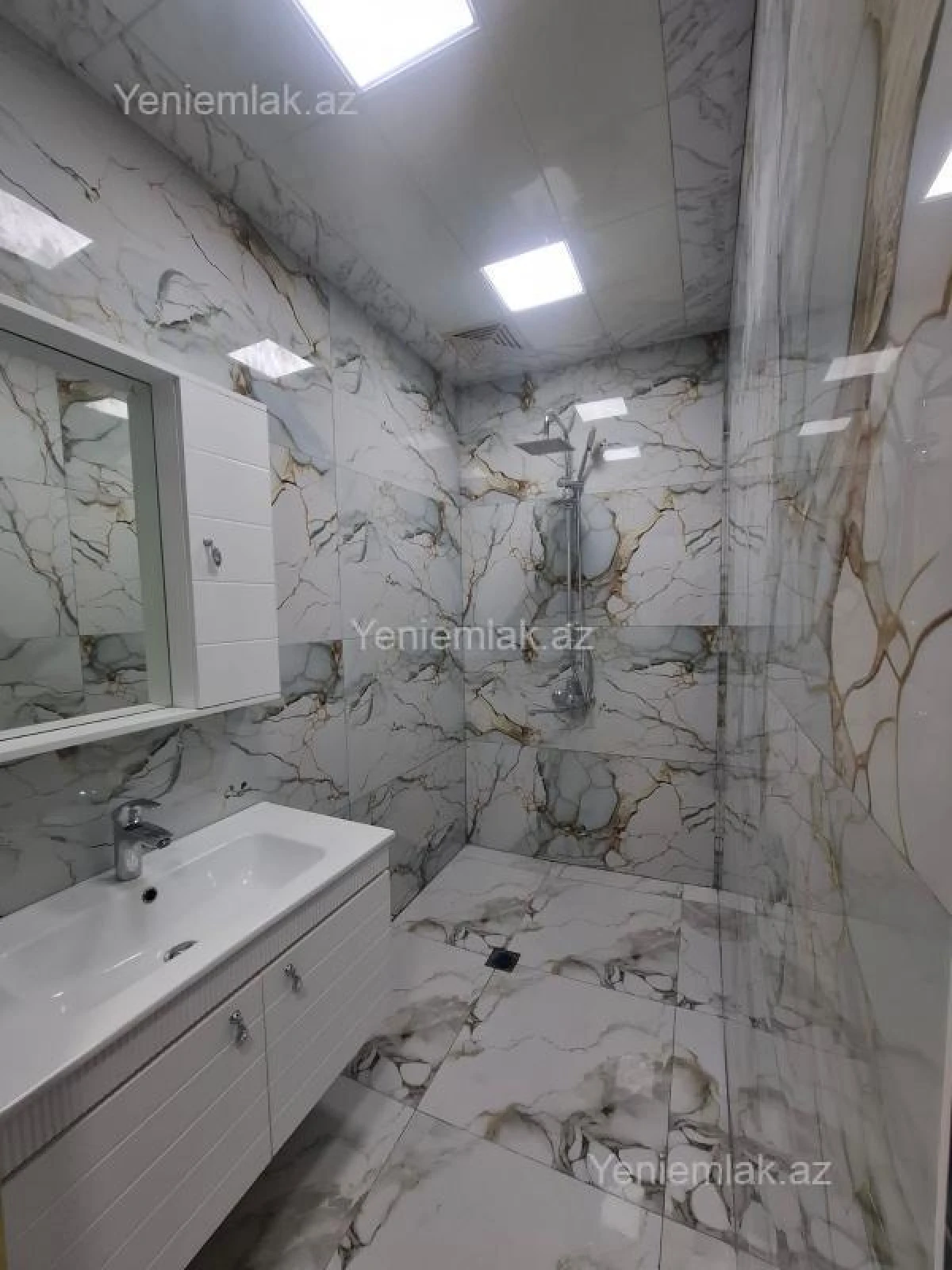 Satılır 3 otaqlı köhnə tikili 80 m²