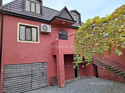 Satılır 5 otaqlı həyət evi 200 m²