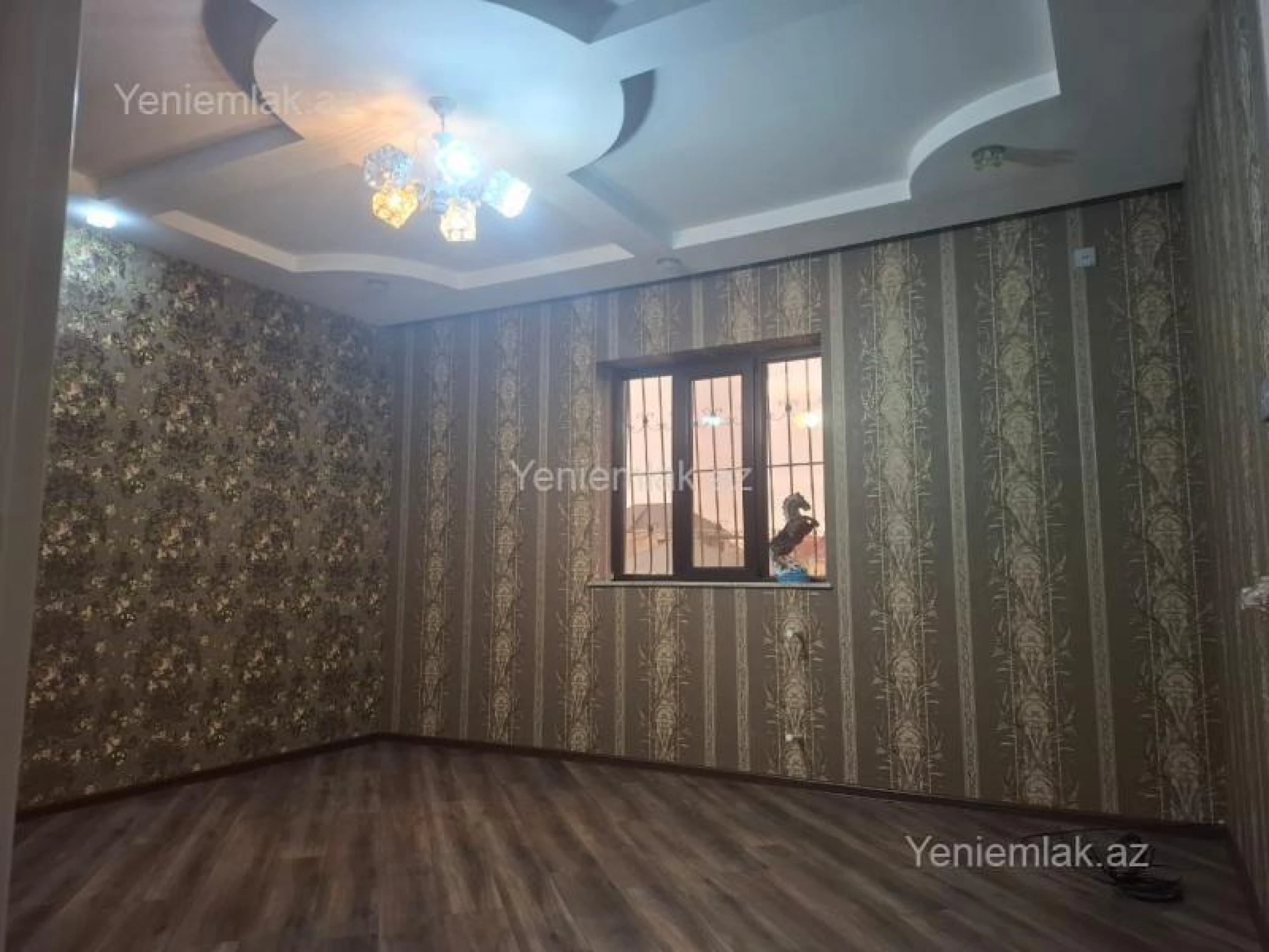Satılır 5 otaqlı həyət evi 200 m²