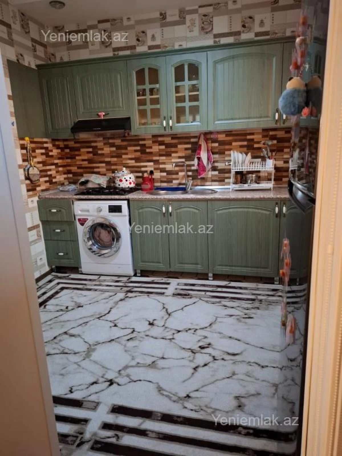 Satılır 5 otaqlı həyət evi 200 m²