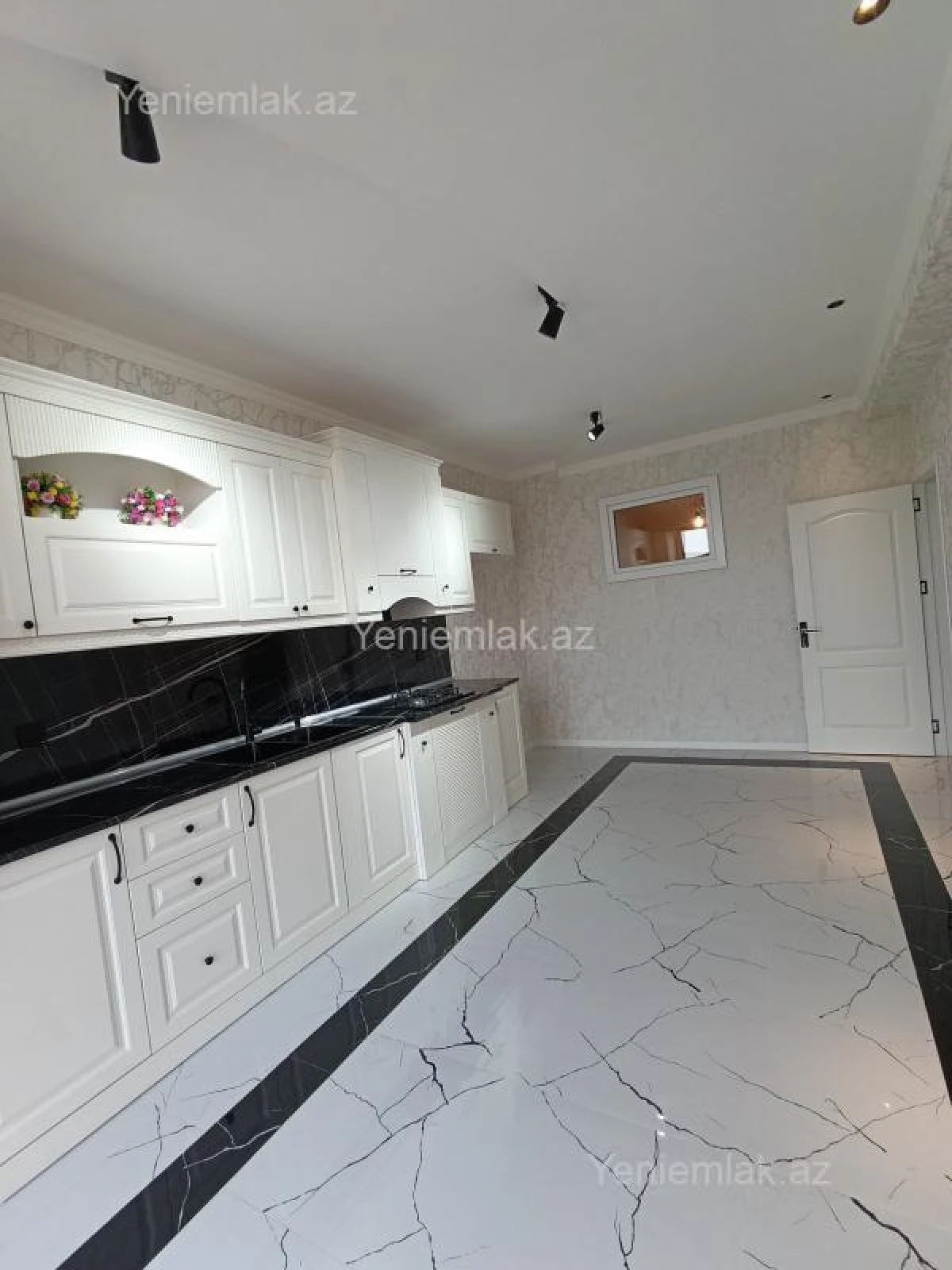 Satılır 3 otaqlı yeni tikili 84.2 m²