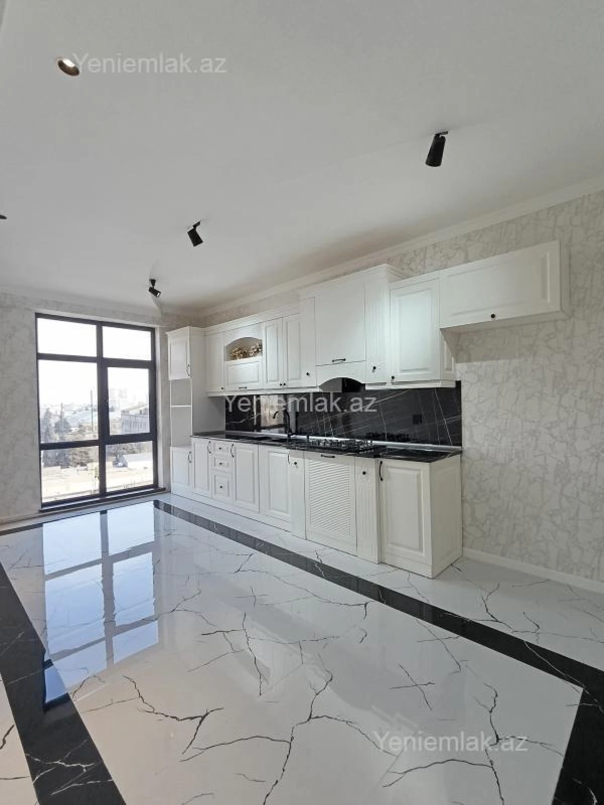 Satılır 3 otaqlı yeni tikili 84.2 m²