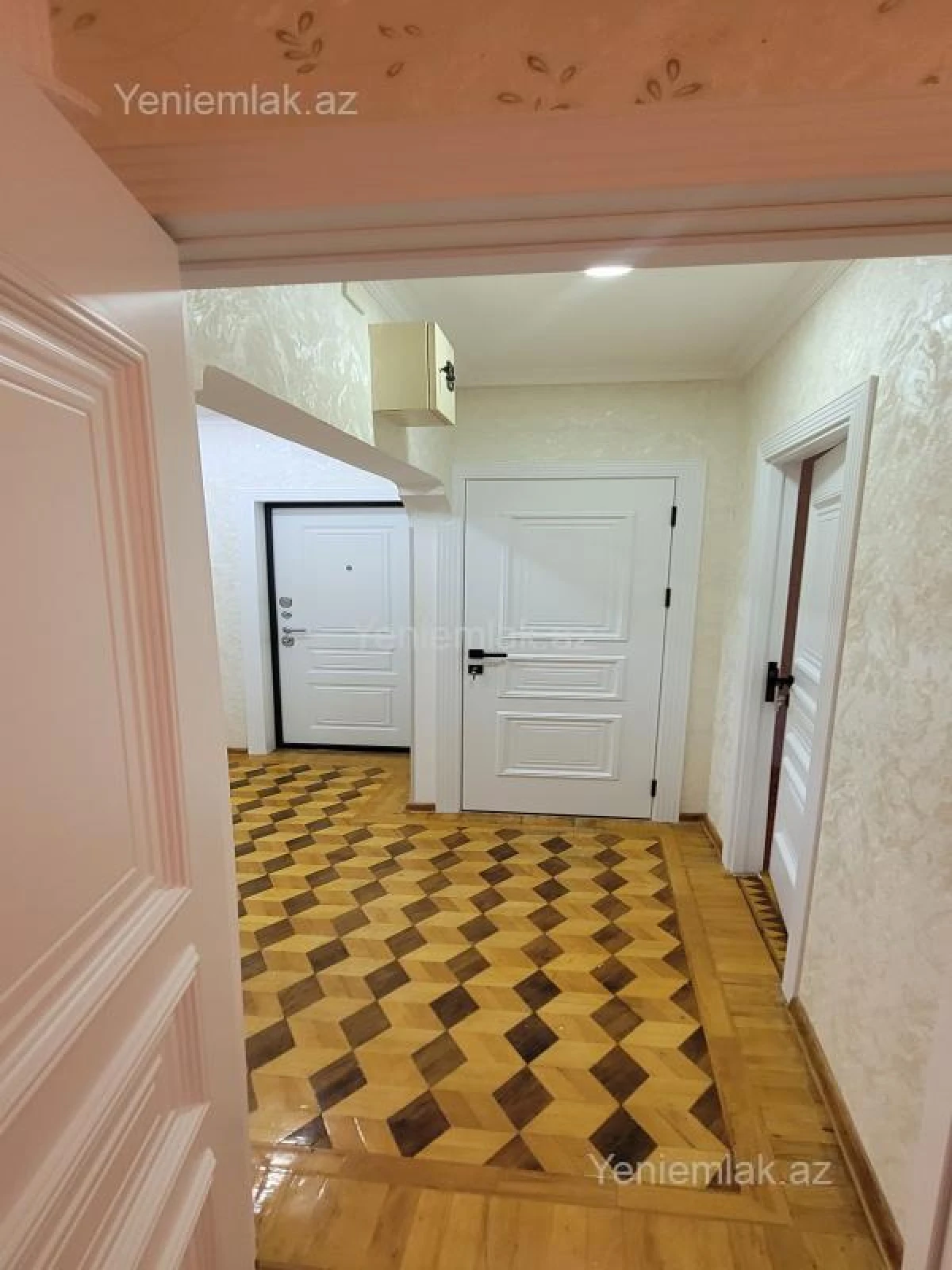 Satılır 3 otaqlı köhnə tikili 90 m²