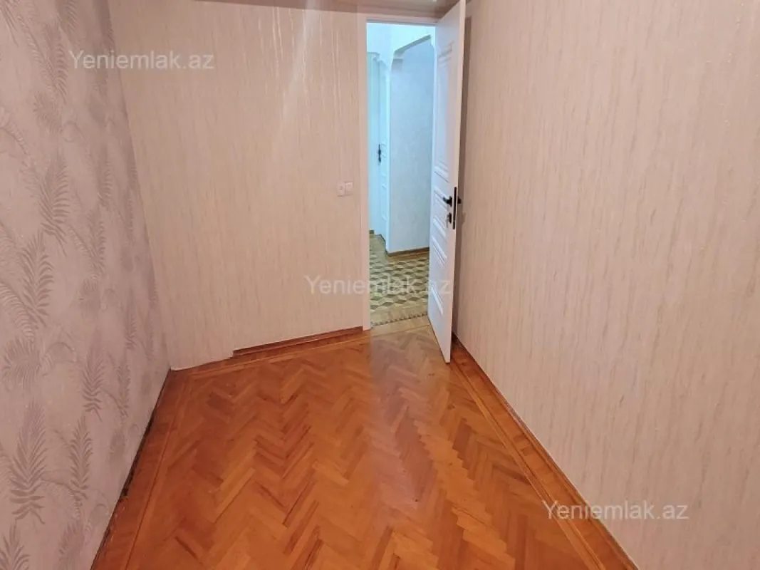 Satılır 3 otaqlı köhnə tikili 90 m²