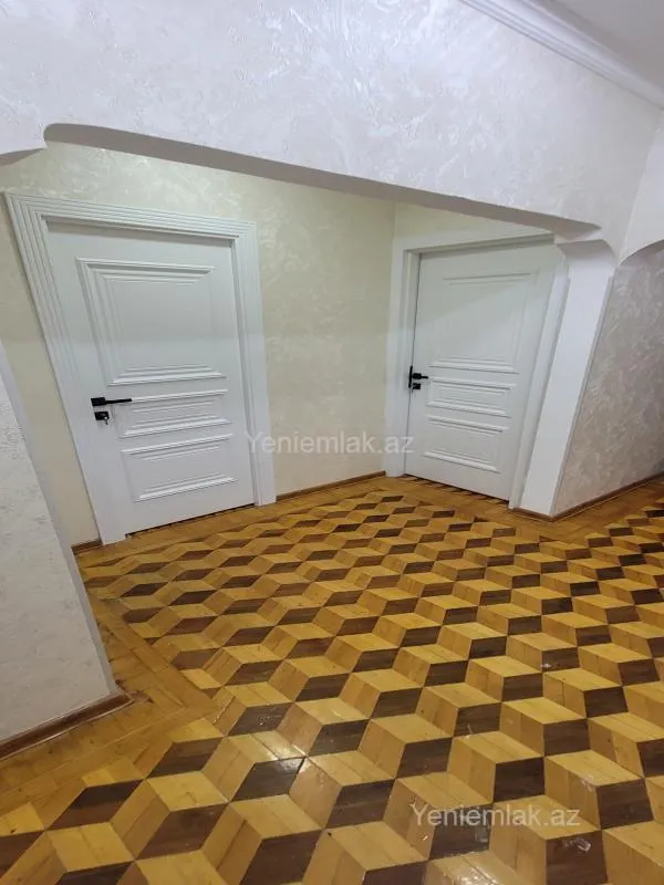 Satılır 3 otaqlı köhnə tikili 90 m²