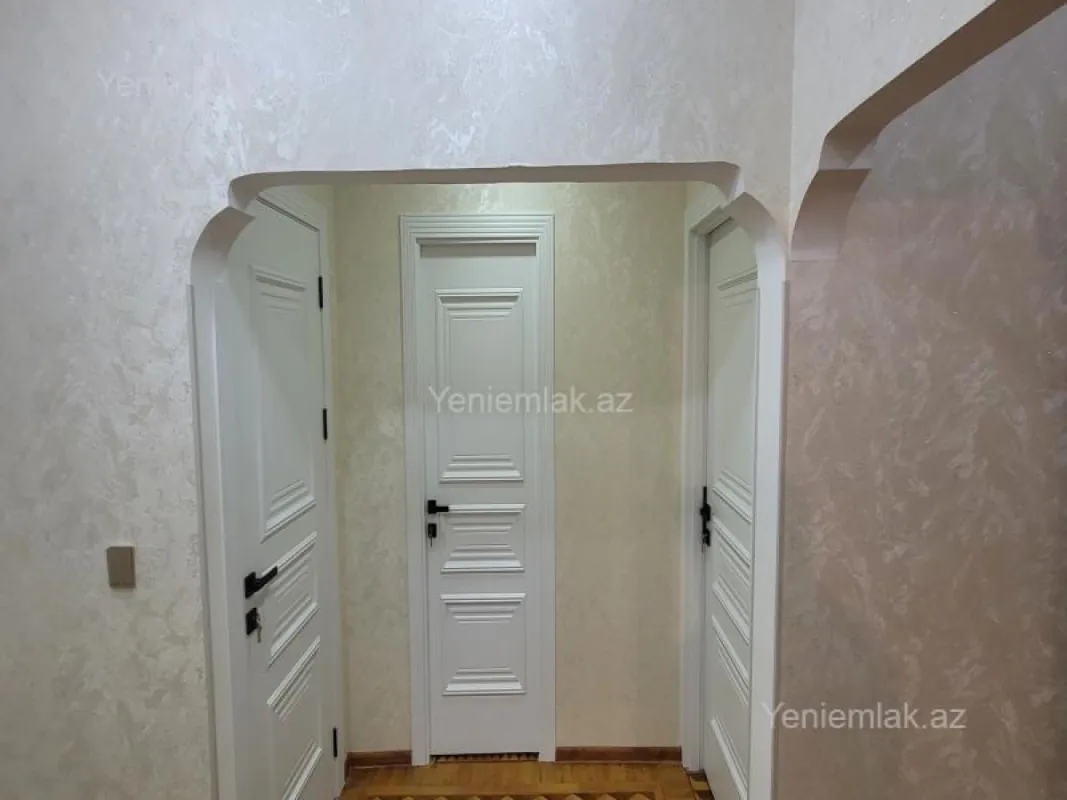 Satılır 3 otaqlı köhnə tikili 90 m²