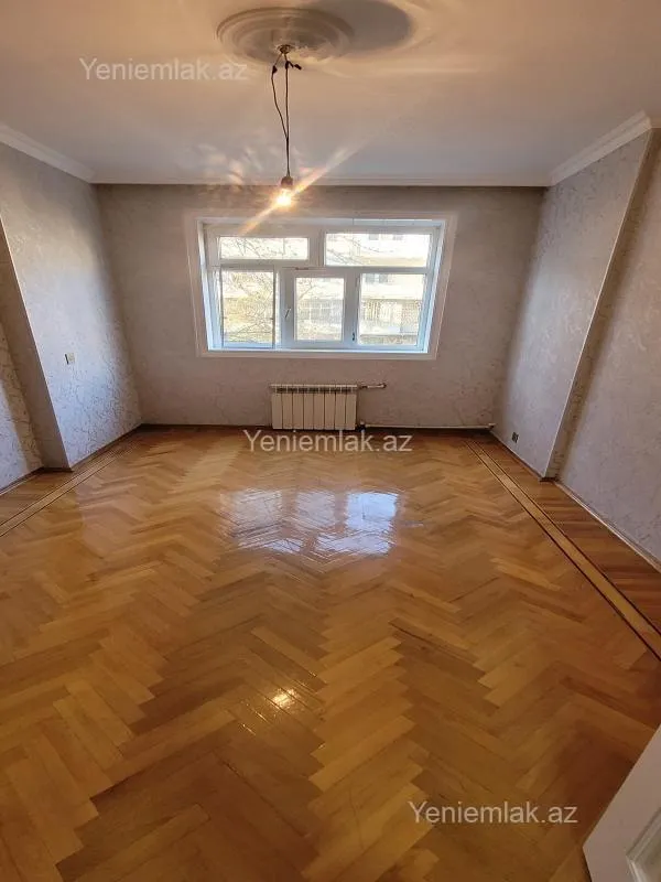 Satılır 3 otaqlı köhnə tikili 90 m²