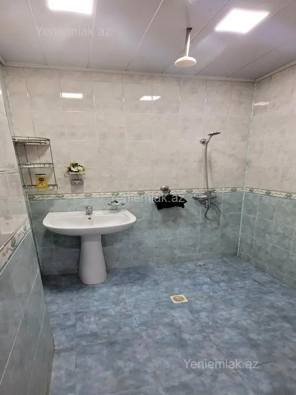Satılır 3 otaqlı köhnə tikili 90 m²
