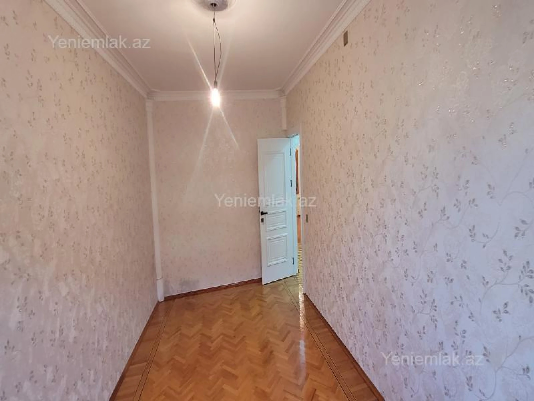 Satılır 3 otaqlı köhnə tikili 90 m²