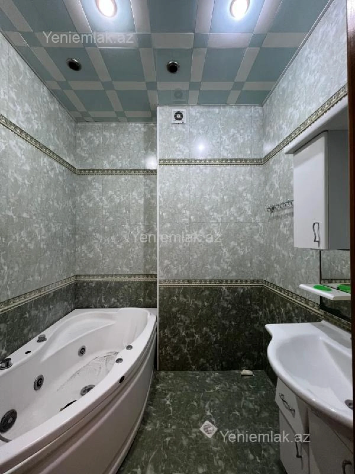 Satılır 3 otaqlı yeni tikili 122 m²