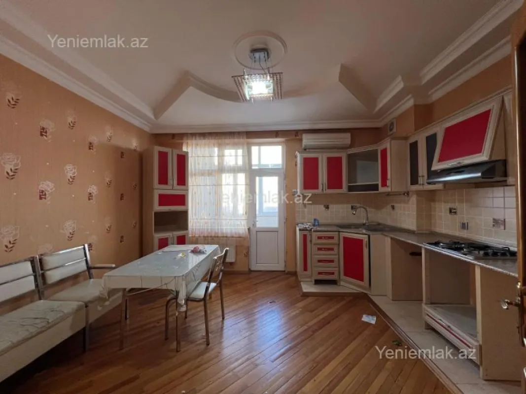 Satılır 3 otaqlı yeni tikili 122 m²