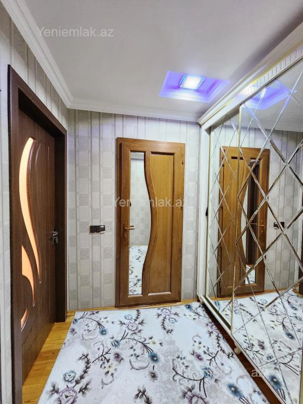 Satılır 2 otaqlı yeni tikili 55 m²