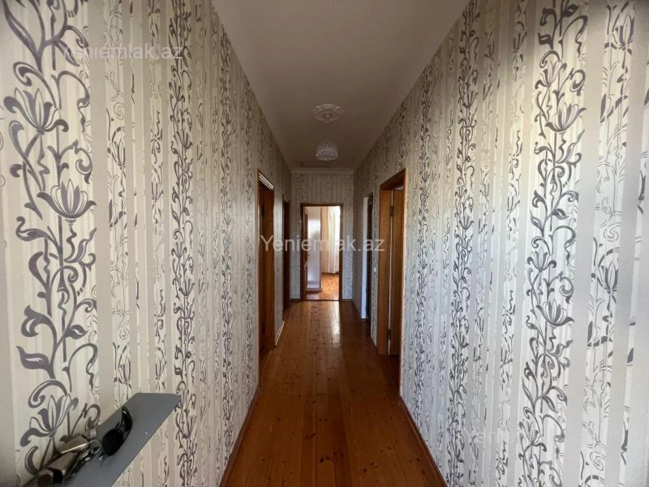 Satılır 4 otaqlı həyət evi 100 m²