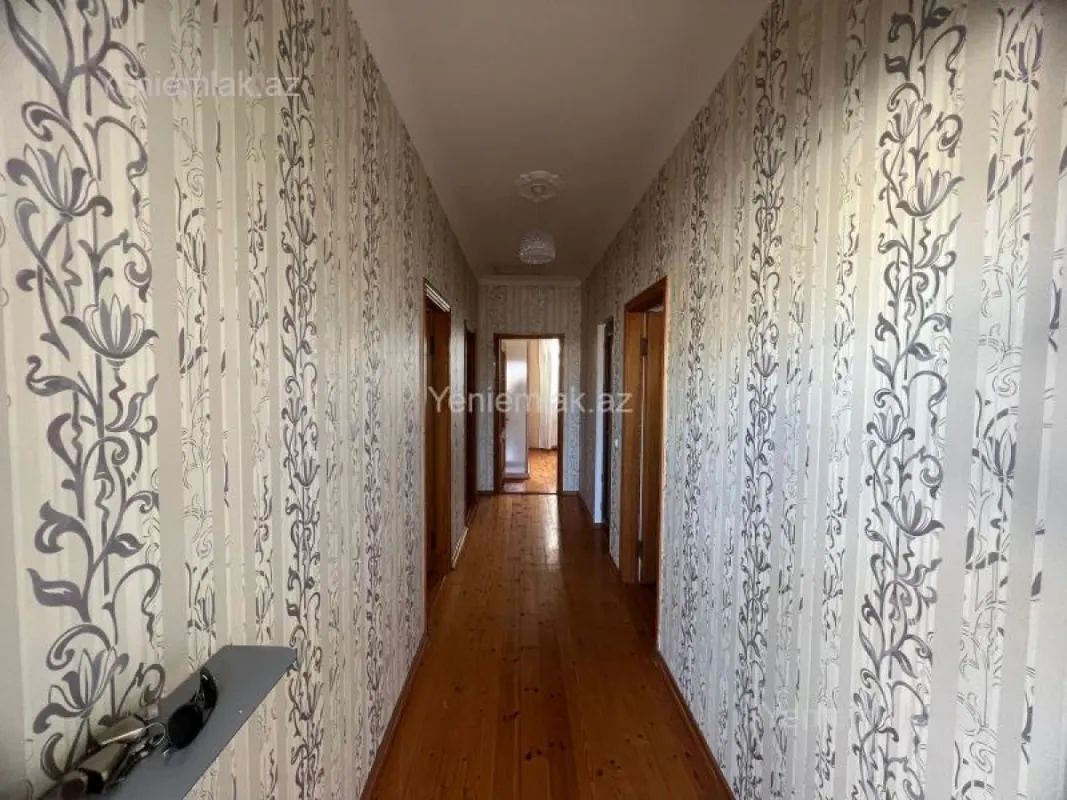 Satılır 4 otaqlı həyət evi 100 m²