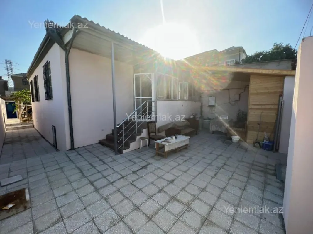Satılır 4 otaqlı həyət evi 100 m²