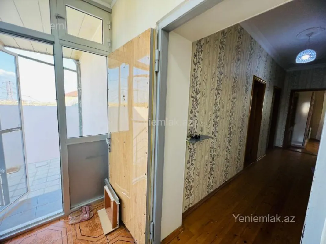 Satılır 4 otaqlı həyət evi 100 m²