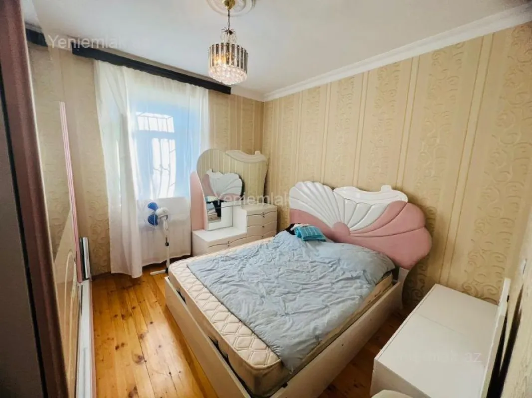 Satılır 4 otaqlı həyət evi 100 m²