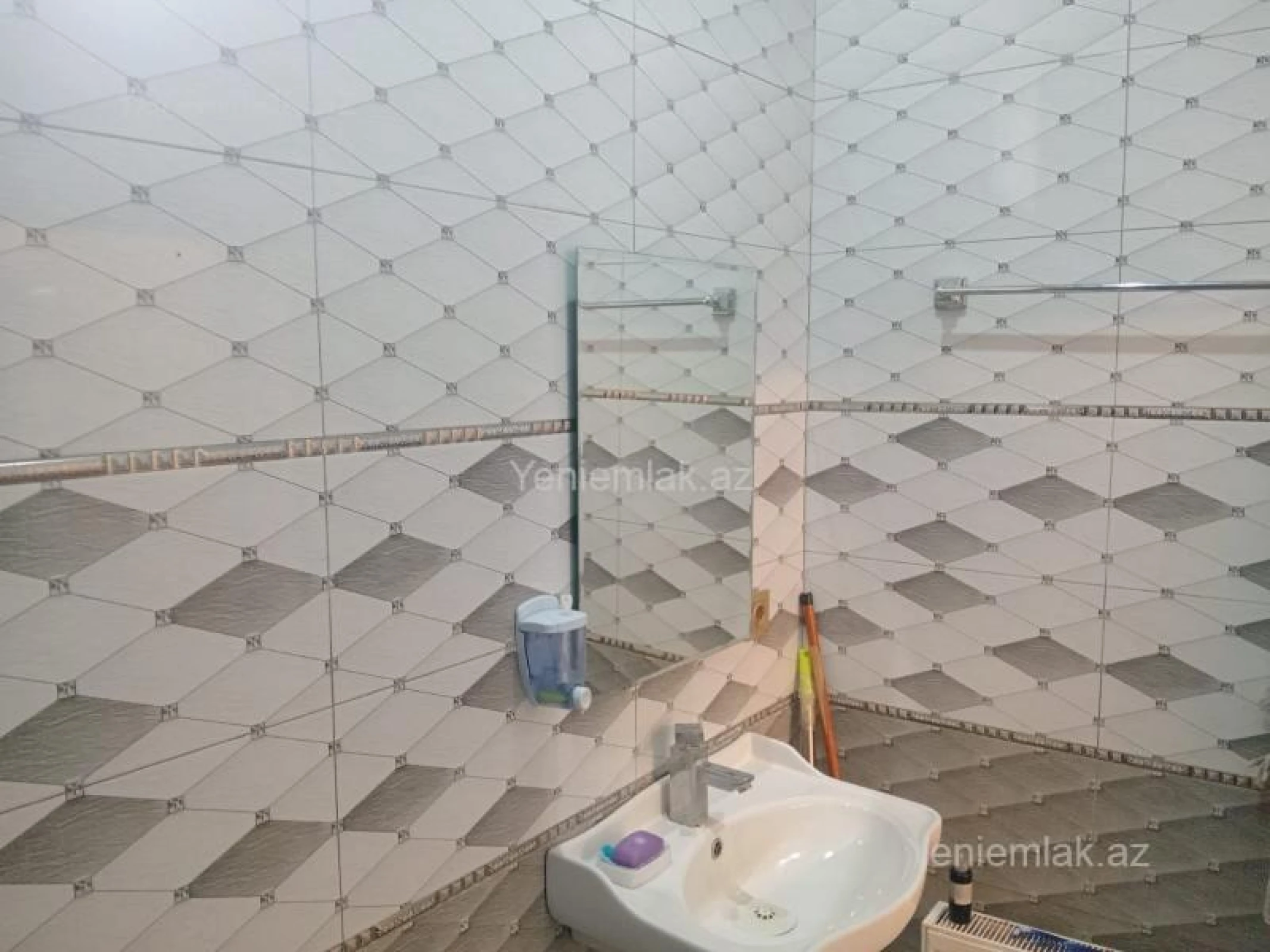 Satılır 4 otaqlı həyət evi 156 m²