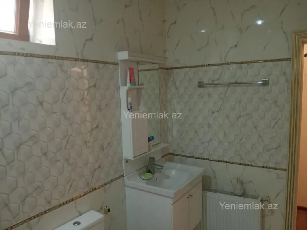 Satılır 4 otaqlı həyət evi 156 m²