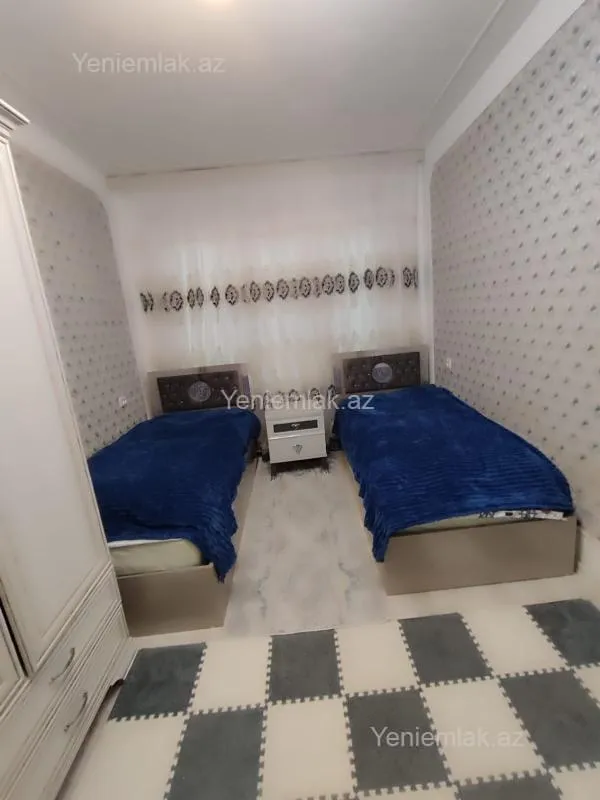 Satılır 4 otaqlı köhnə tikili 85 m²