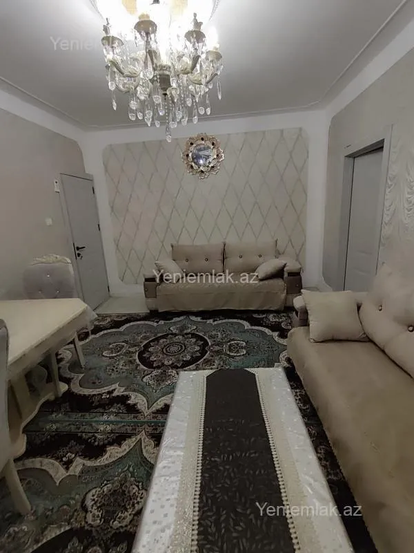 Satılır 4 otaqlı köhnə tikili 85 m²