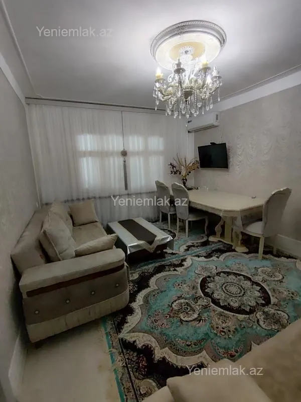 Satılır 4 otaqlı köhnə tikili 85 m²