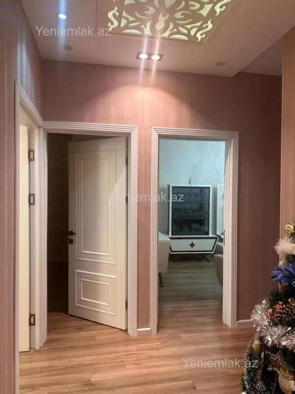 Satılır 3 otaqlı köhnə tikili 90 m²