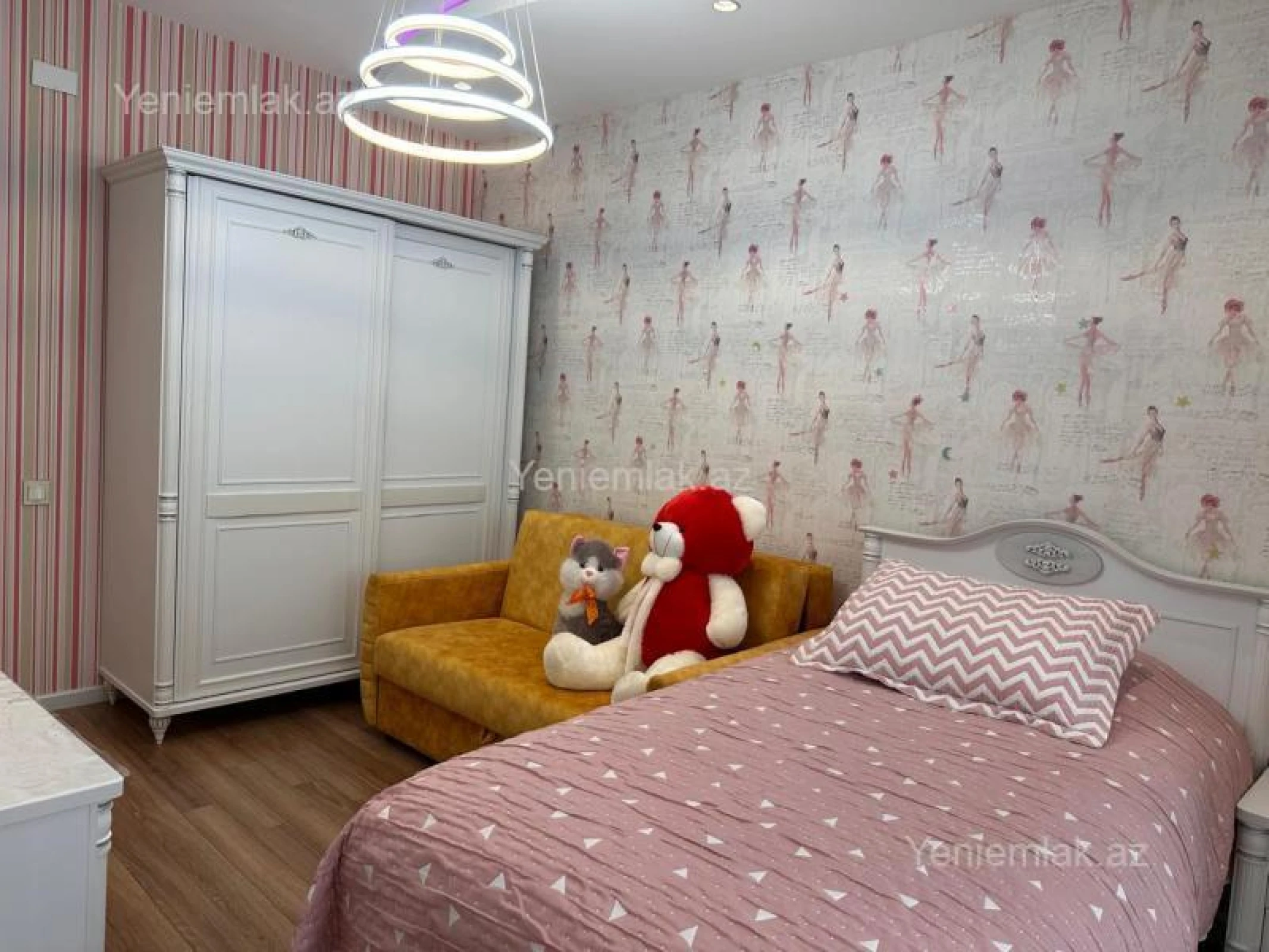 Satılır 3 otaqlı köhnə tikili 90 m²