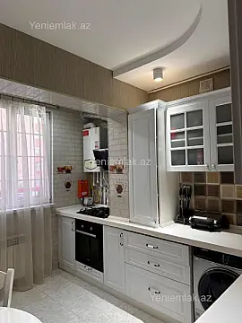 Satılır 3 otaqlı köhnə tikili 90 m²