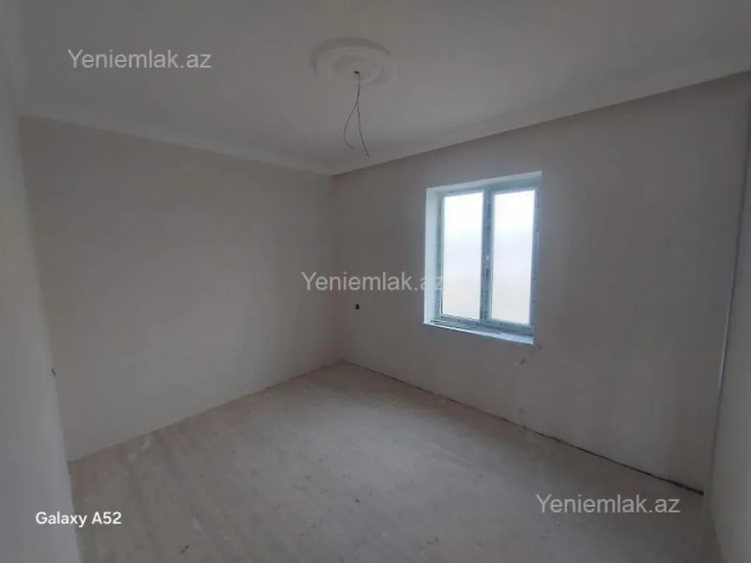 Satılır 4 otaqlı həyət evi 120 m²