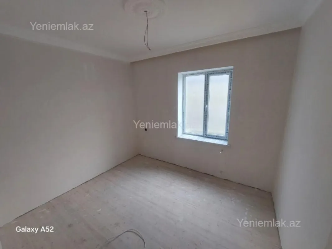 Satılır 4 otaqlı həyət evi 120 m²