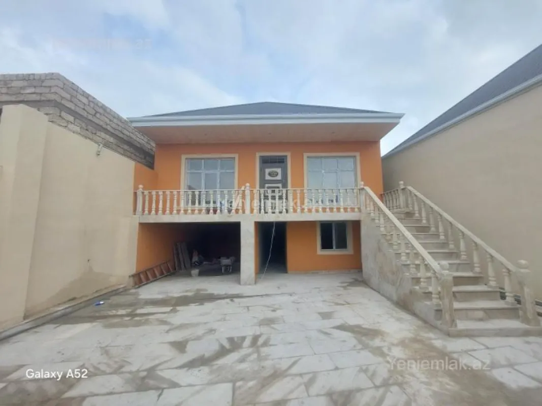 Satılır 4 otaqlı həyət evi 120 m²