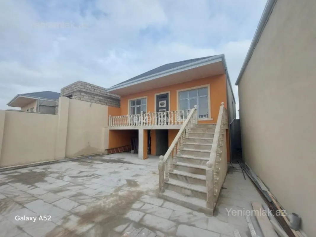 Satılır 4 otaqlı həyət evi 120 m²