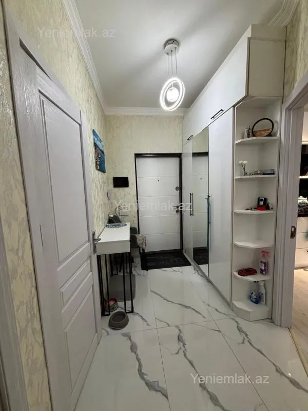 Satılır 2 otaqlı yeni tikili 77 m²