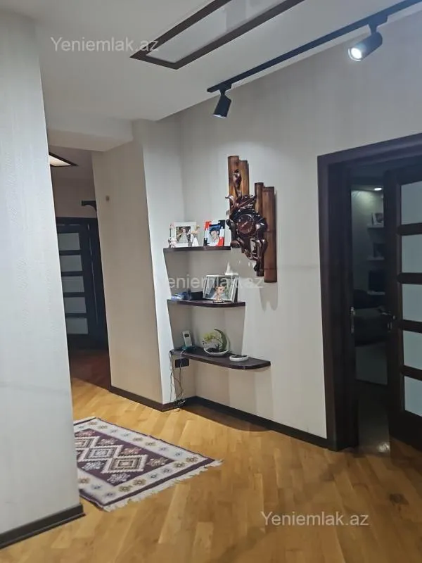 Satılır 3 otaqlı yeni tikili 85 m²