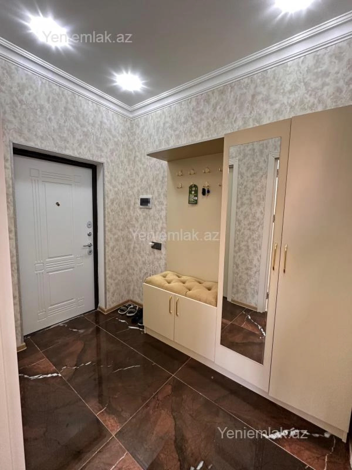 Satılır 3 otaqlı yeni tikili 73 m²