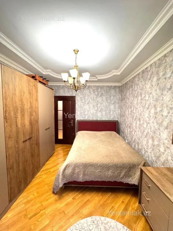 Satılır 4 otaqlı köhnə tikili 86 m²