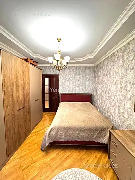 Satılır 4 otaqlı köhnə tikili 86 m²