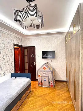 Satılır 4 otaqlı köhnə tikili 86 m²