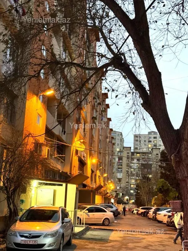 Satılır 4 otaqlı köhnə tikili 86 m²