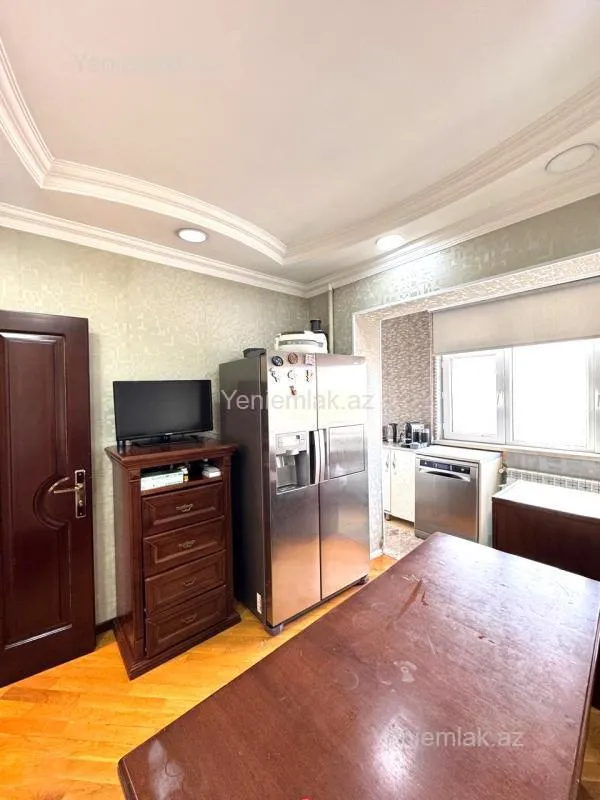 Satılır 4 otaqlı köhnə tikili 86 m²