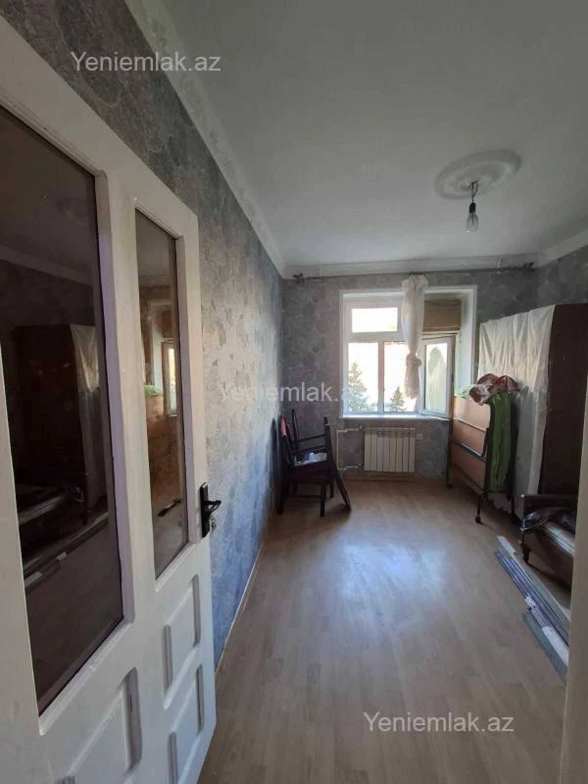 Satılır 2 otaqlı köhnə tikili 60 m²