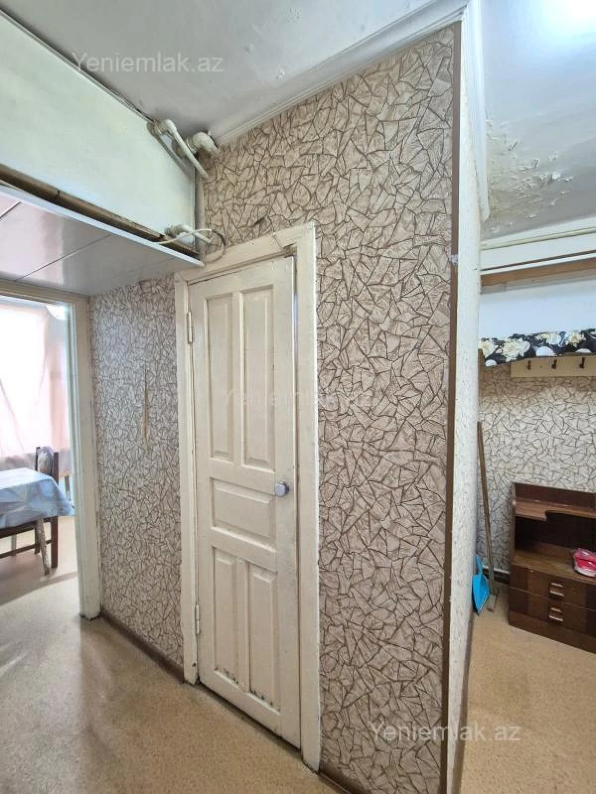 Satılır 1 otaqlı köhnə tikili 40 m²