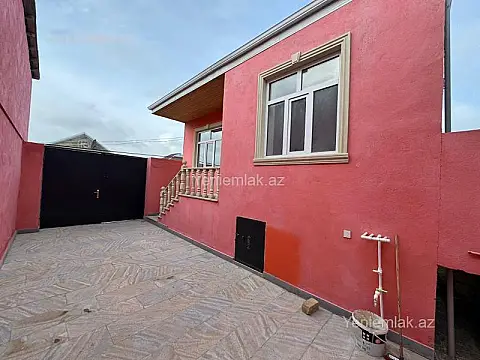 Satılır 4 otaqlı həyət evi 120 m²
