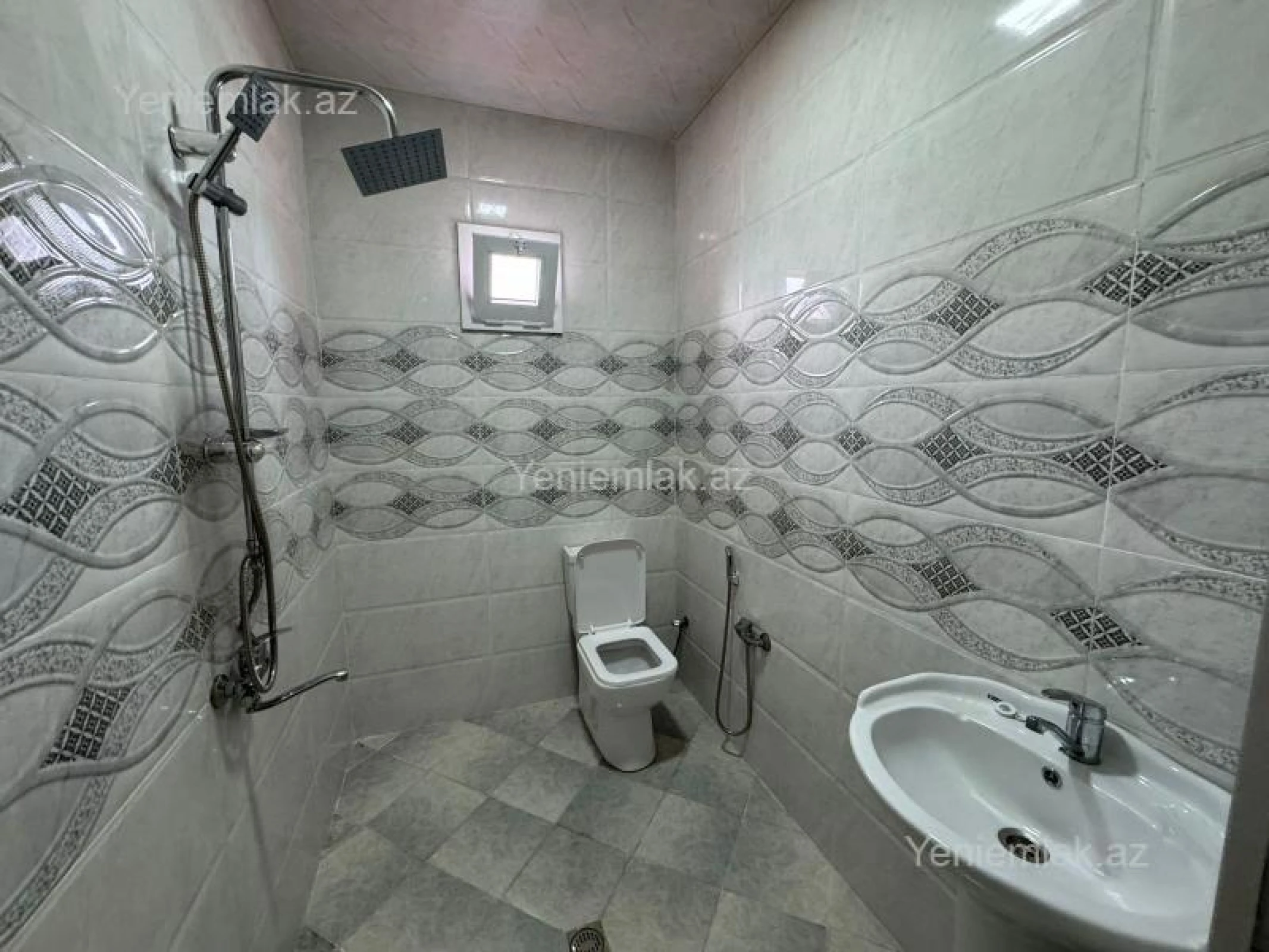 Satılır 4 otaqlı həyət evi 120 m²
