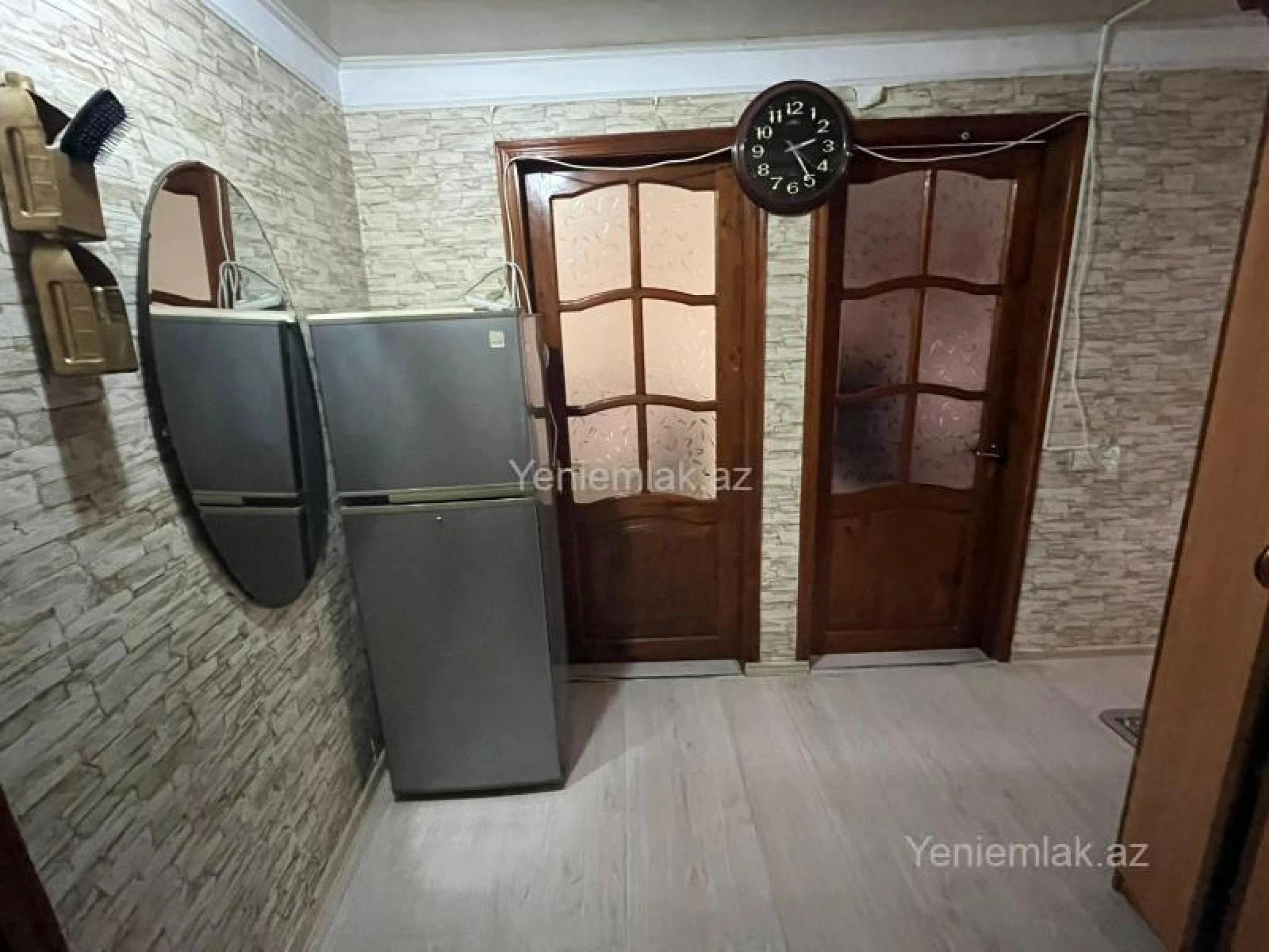 Satılır 3 otaqlı köhnə tikili 75 m²