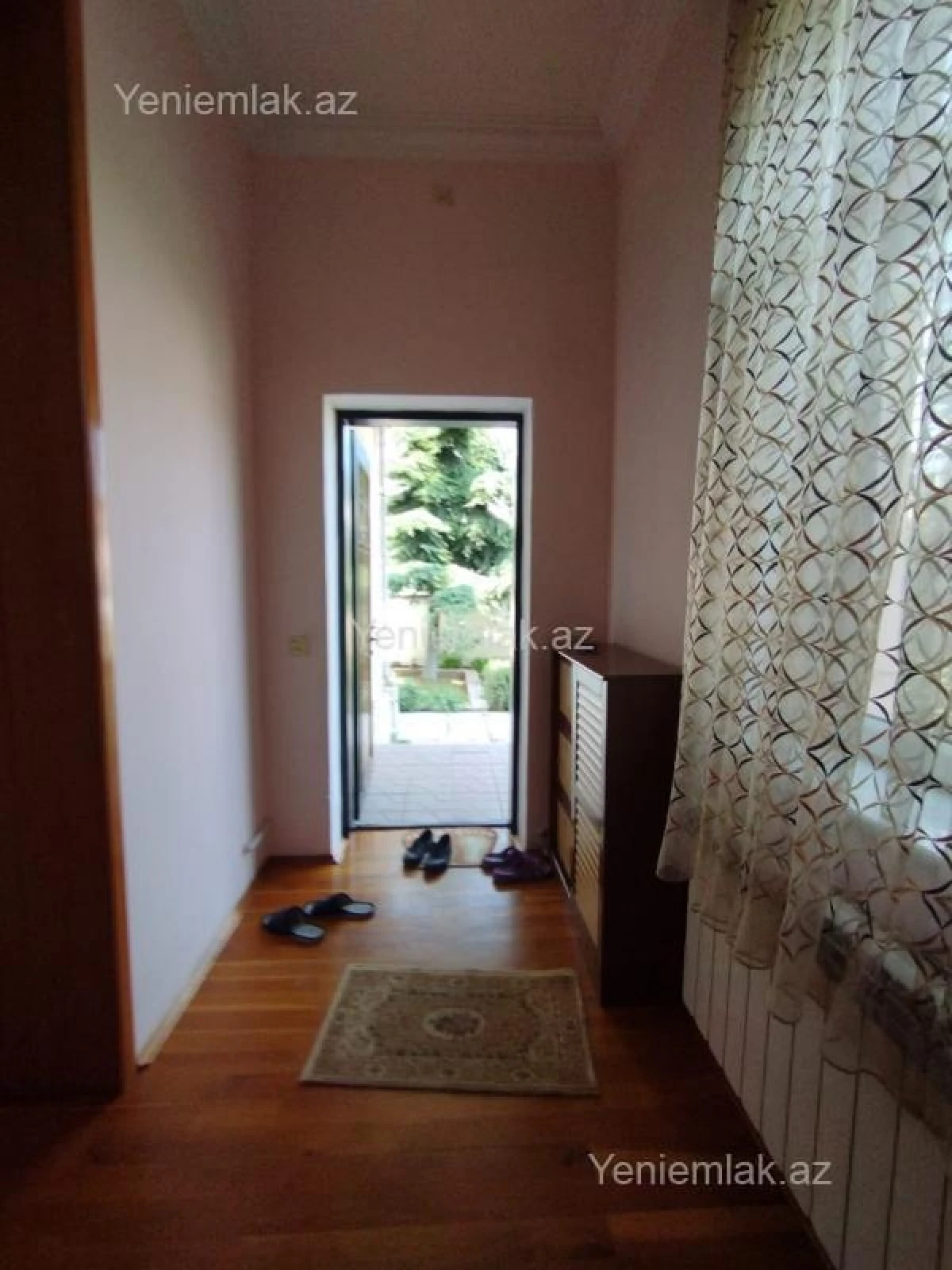 Satılır 5 otaqlı həyət evi 180 m²