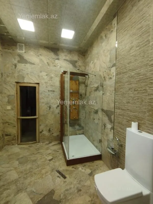 Satılır 5 otaqlı həyət evi 180 m²