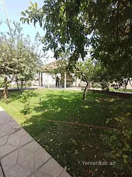 Satılır 5 otaqlı həyət evi 180 m²