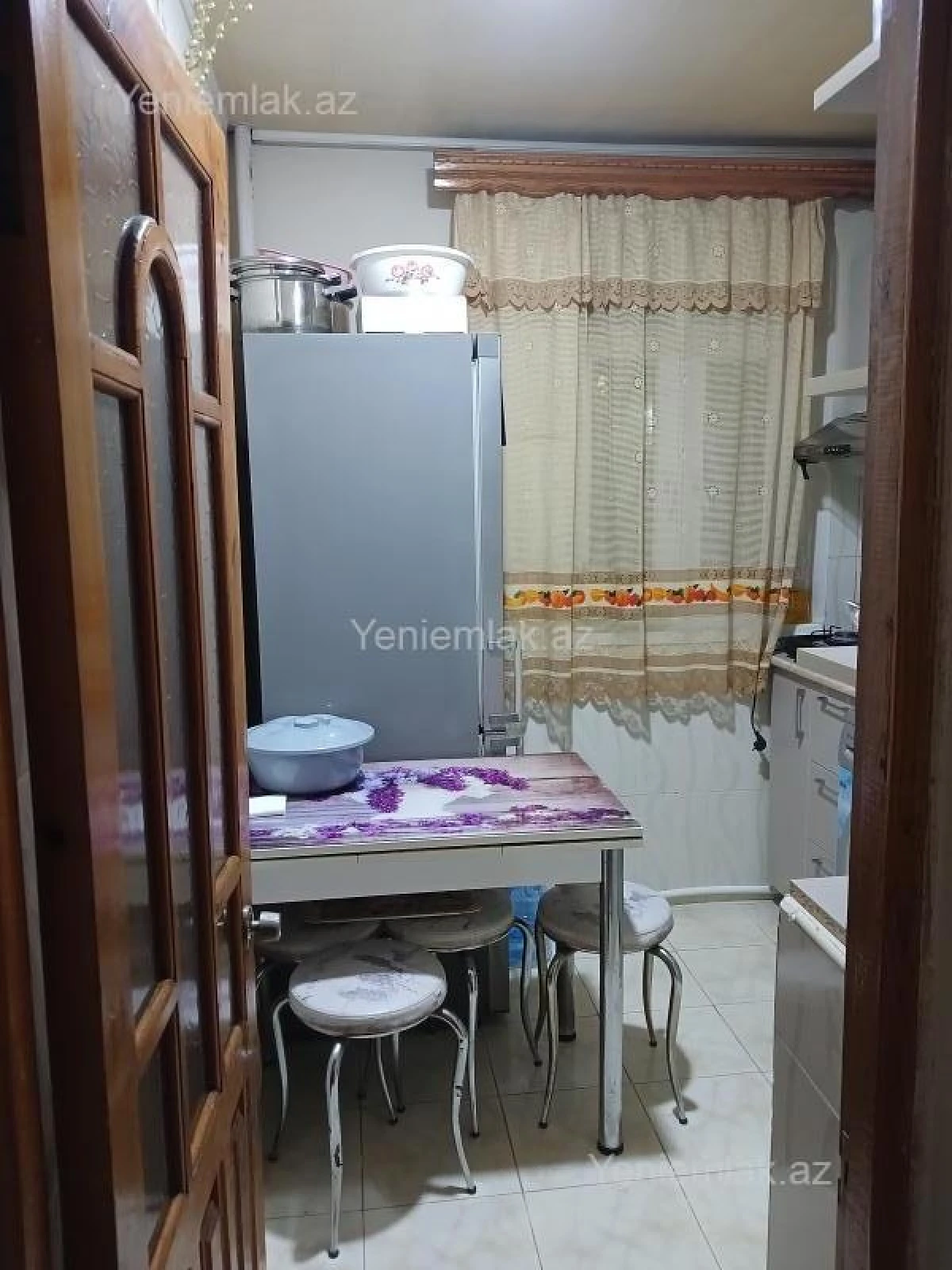 Satılır 2 otaqlı köhnə tikili 50 m²